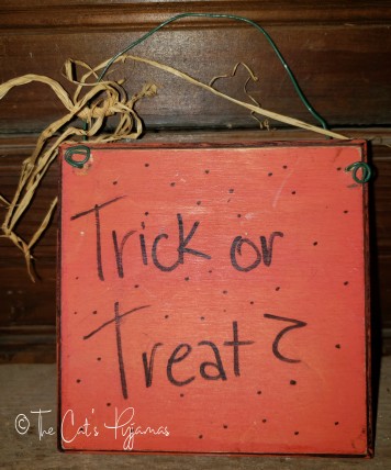 Little Trick or Treat Sign